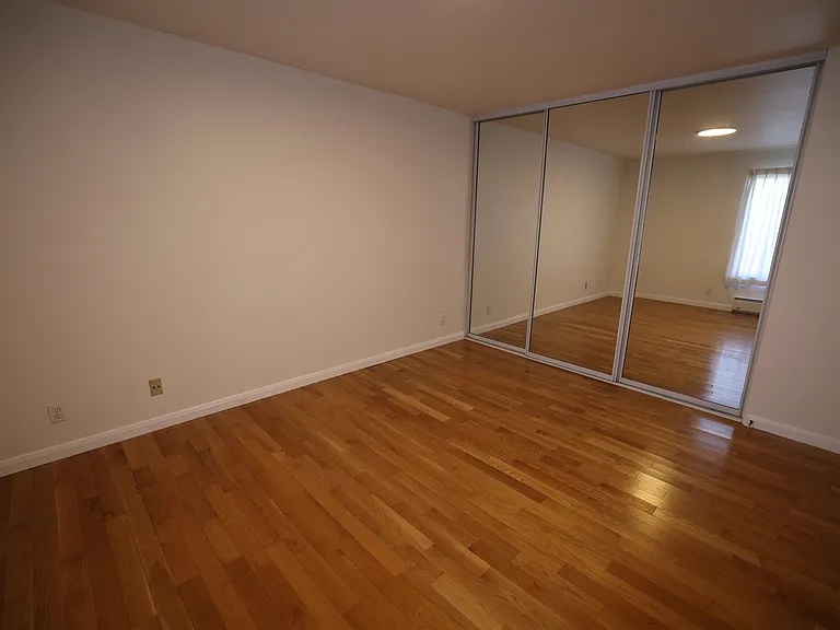 222 21st Ave #1 — Photo 14