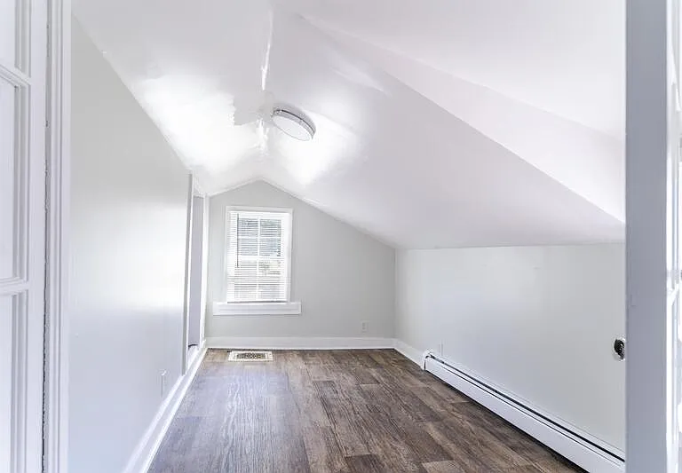 874 6th Ave — Photo 19