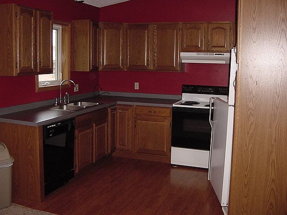 3rd image of 359 W 1st Ave