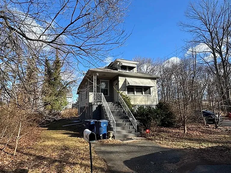 941 Felicia St — Photo 14