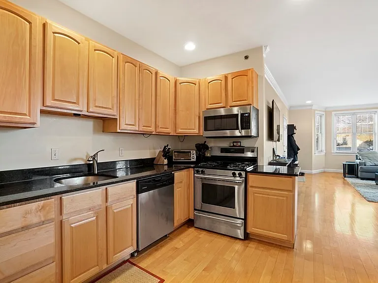 8 Howell St #1 — Photo 3