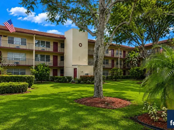 13300 SW 1st St, Pembroke Pines, FL
