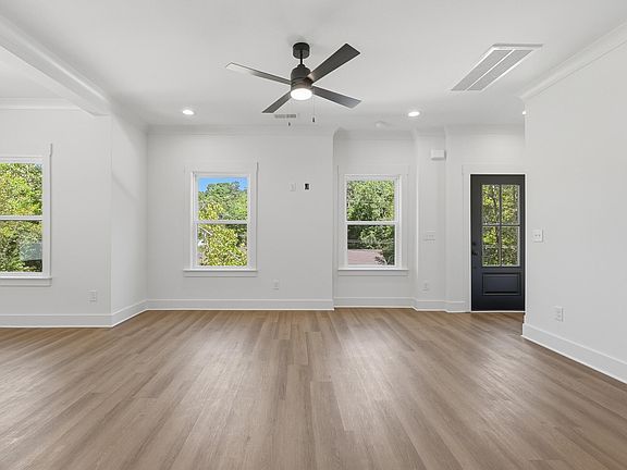 4th image of 1010 Lower Mill Rd