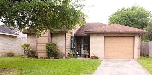 1st image of 11931 Welshpool Glen Dr