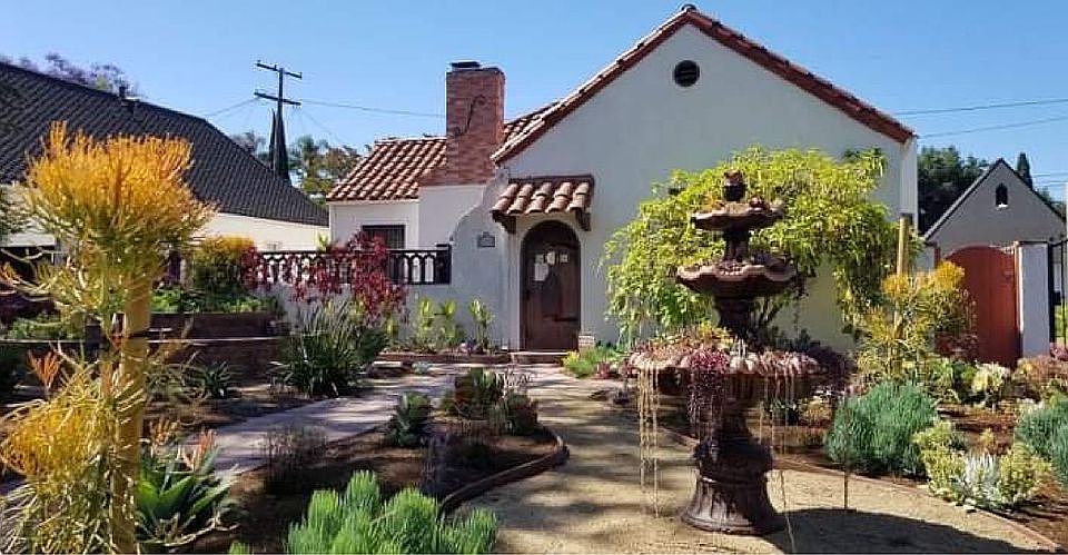 1st image of 2426 N Heliotrope Dr