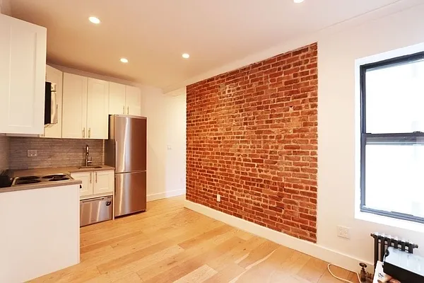 Rented by Abode Residential LLC | media 21