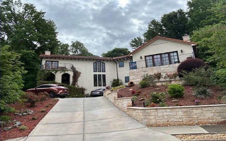 1st image of 413 Spring House Cv NE