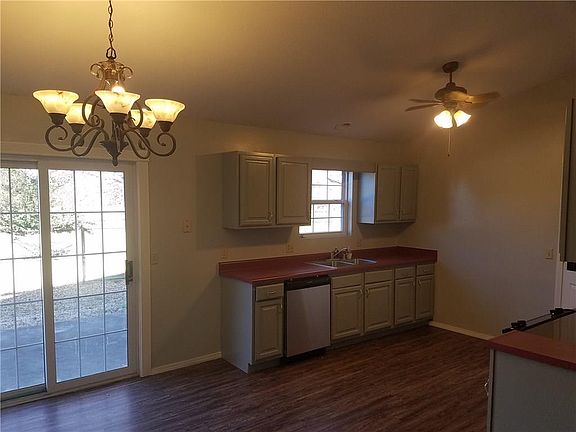 4th image of 1522 Justin Ct