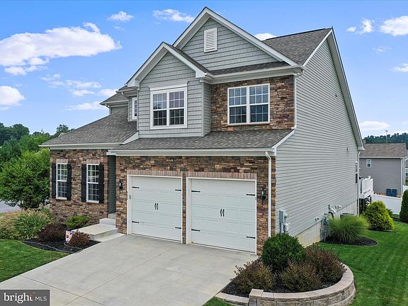 4th image of 500 Evangeline Dr #143