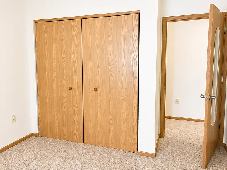 Murdock Apartments — Photo 49