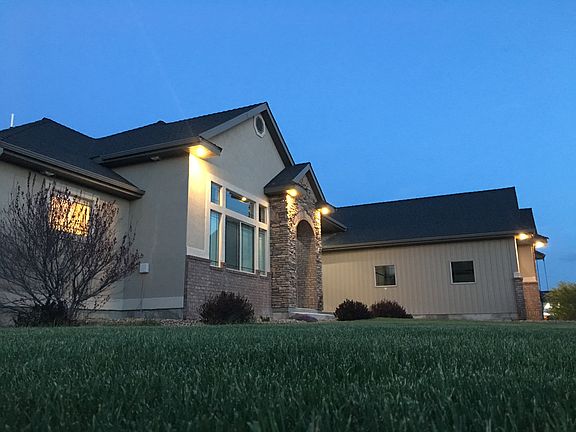 3rd image of 1560 N Romantica Dr