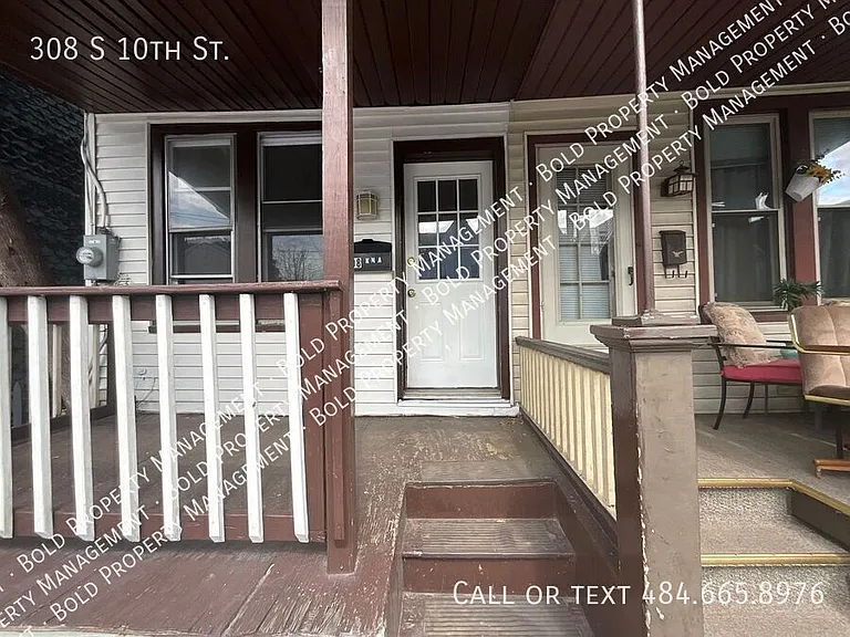 308 S 10th St — Photo 1