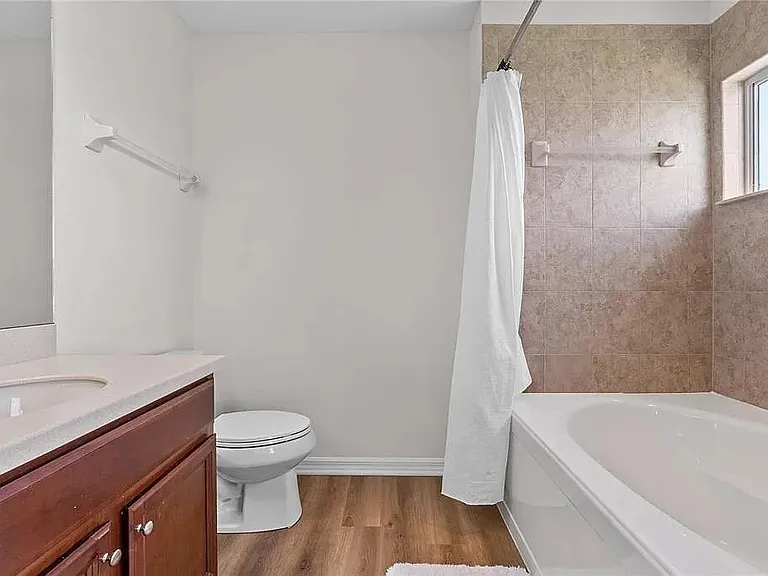 11518 84th Street Cir E #105 — Photo 7