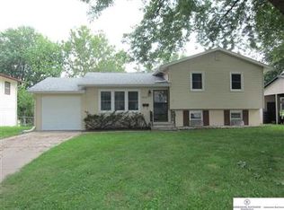 6723 Crown Point Ave, Omaha, NE 68104