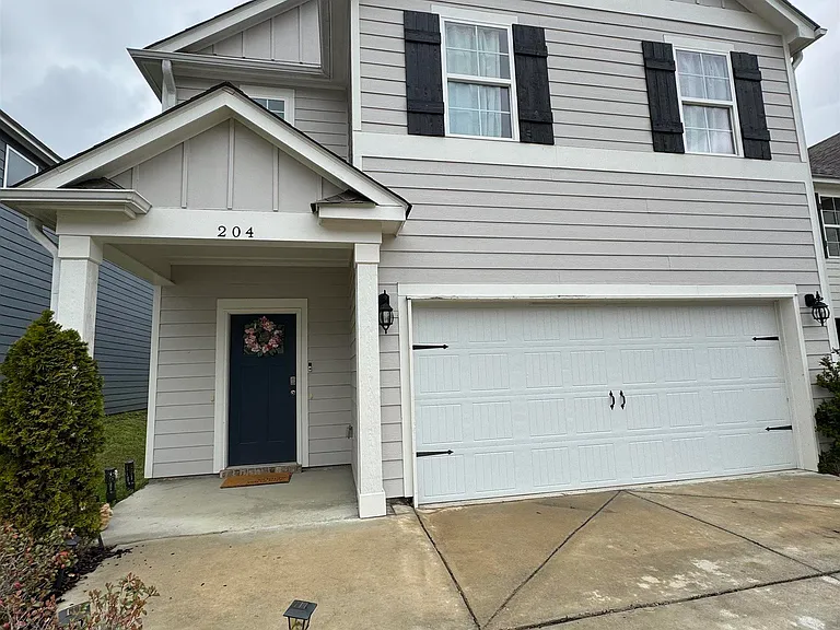 204 Chelsea Park Rd — Photo 3