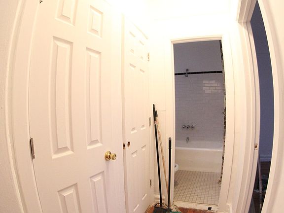 5th image of 3204 Holland Ave #4B-1
