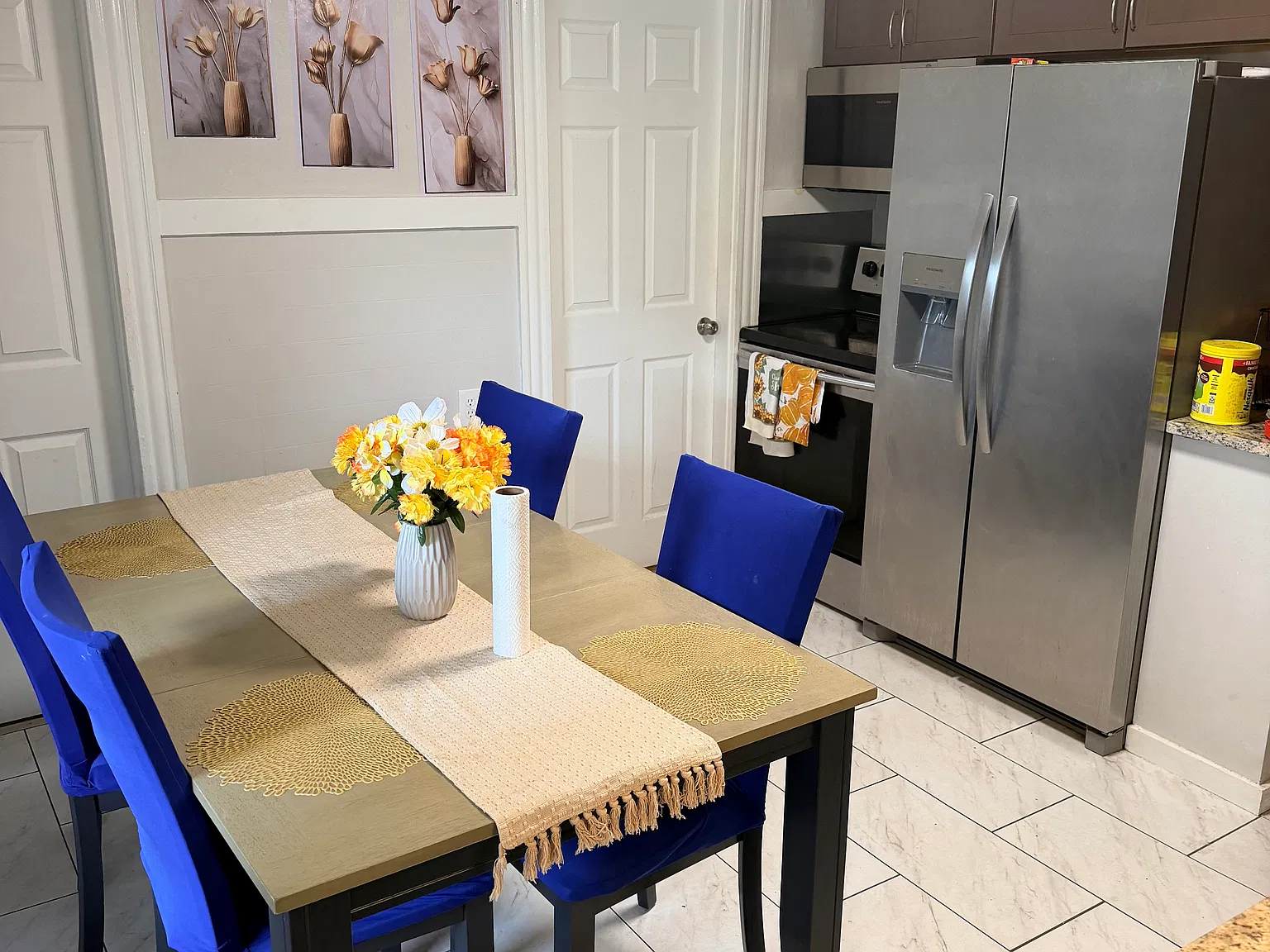 3 bed, 1100 sqft, $2,300 — Photo 4