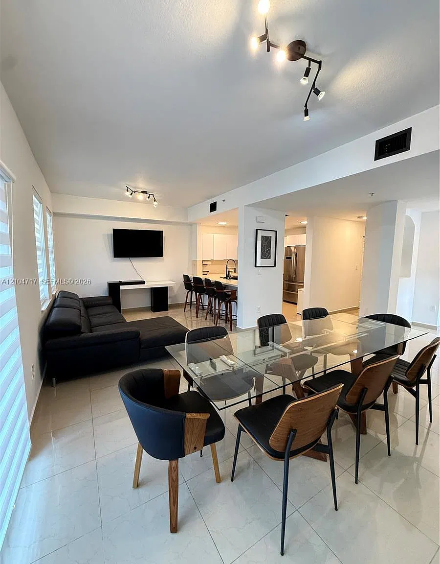 Coronado At Doral I Condo — Photo 1