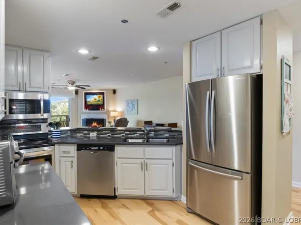601 Park Place Dr #2A, Kaiser, MO 65047