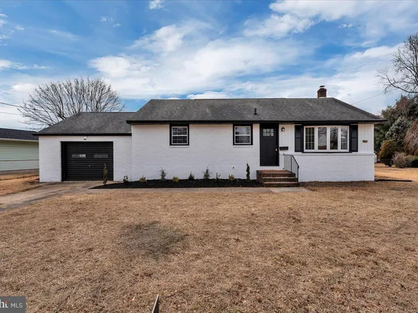 1032 Ladner Ave, Gibbstown, NJ 08027