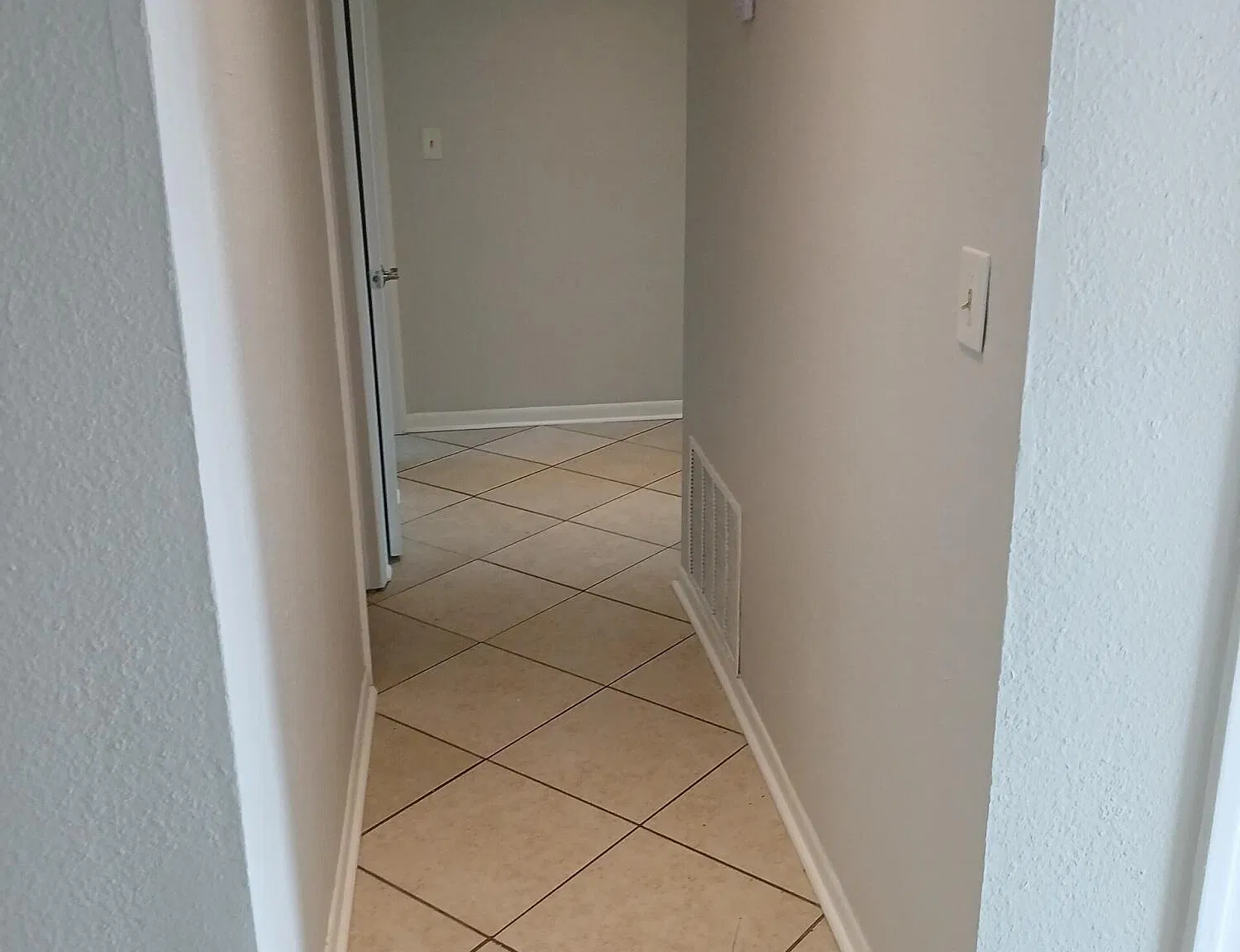 3 bed, 1627 sqft, $1,500 — Photo 4