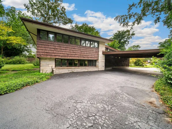 301 Kenwood Pl, Michigan City, IN 46360
