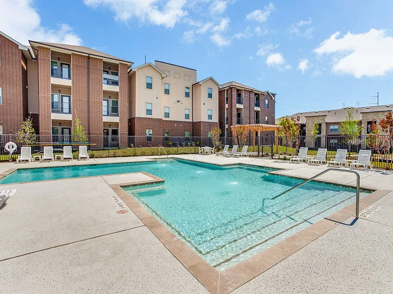 Palladium Dallas Stemmons — Photo 35