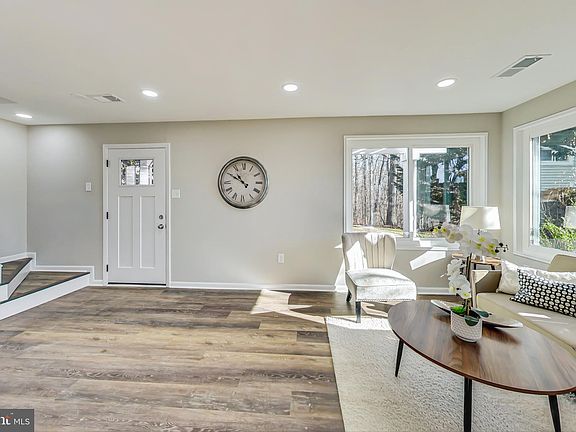3rd image of 18737 Curry Powder Ln