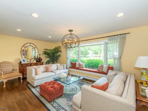 11 Crane Dr, Montville Twp., NJ 07058