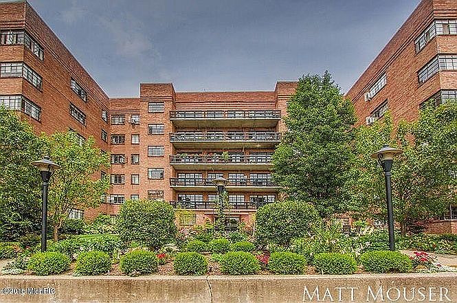 1st image of 505 Cherry St SE APT 507