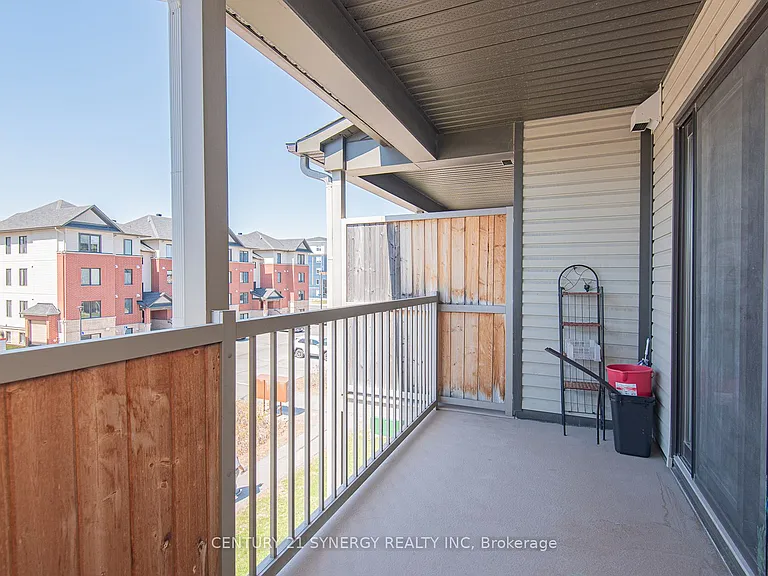 2228 Tenth Line Rd — Photo 39