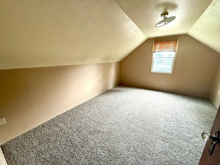 1515 S Norton Avenue (Alpha Team) — Photo 11