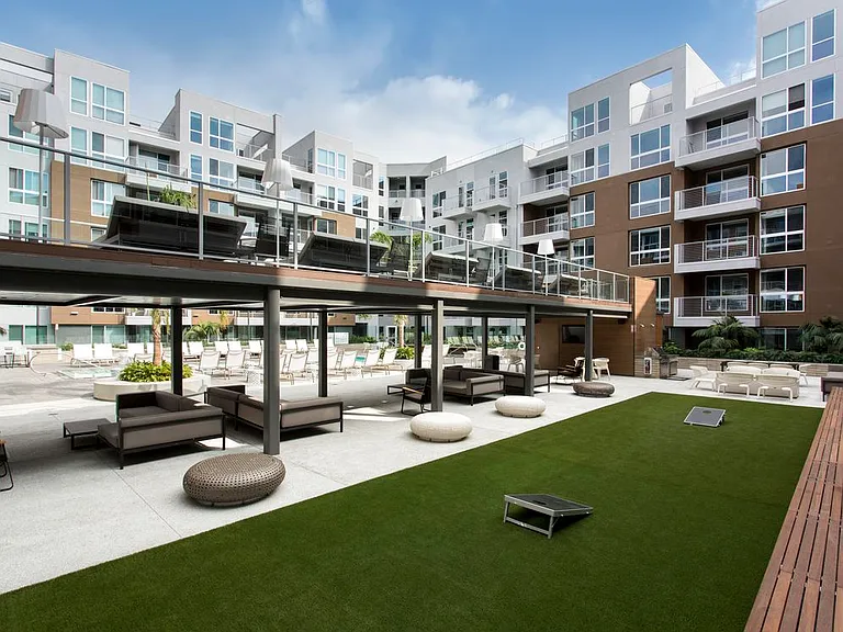 Outdoor Lounge