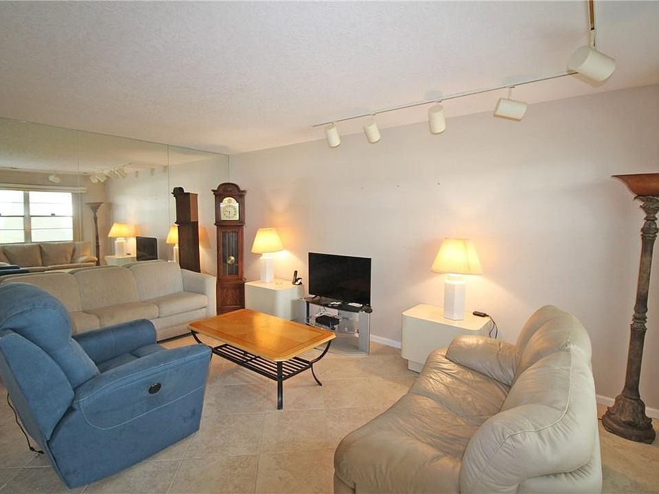 1st image of 218 Prescott L #218