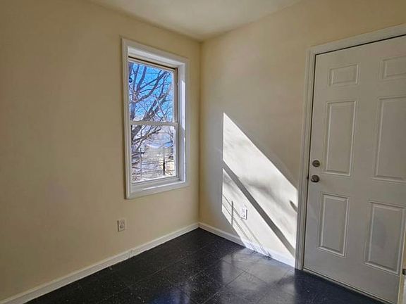 3rd image of 19 Garfield St #4B