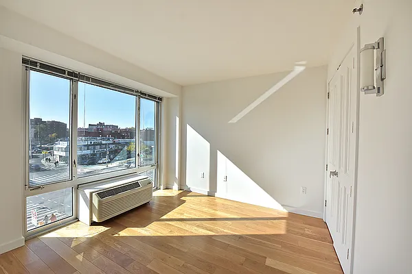 Rented by Project Queens LLC | media 12