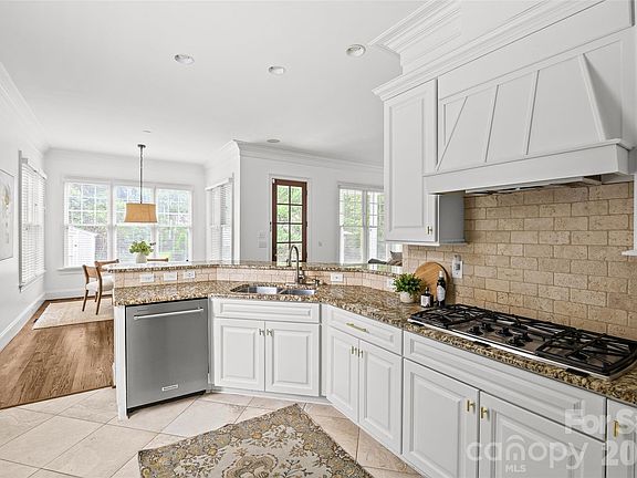 4th image of 2141 Chatham Ave