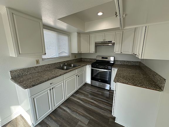 4th image of 1448 W Stoneridge Ct APT F