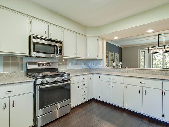 5th image of 103 Agowa Pl