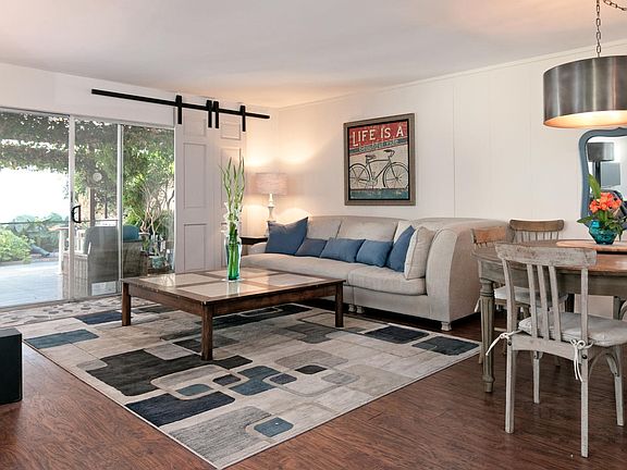 298 E Elfin Green-004-017-Family Room-ML