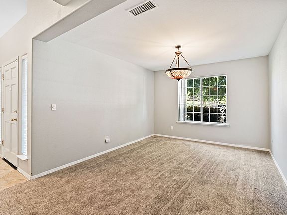 4th image of 1937 E Lester Ave