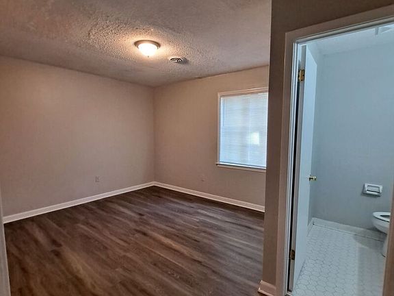 4th image of 5830 Iroquois Dr
