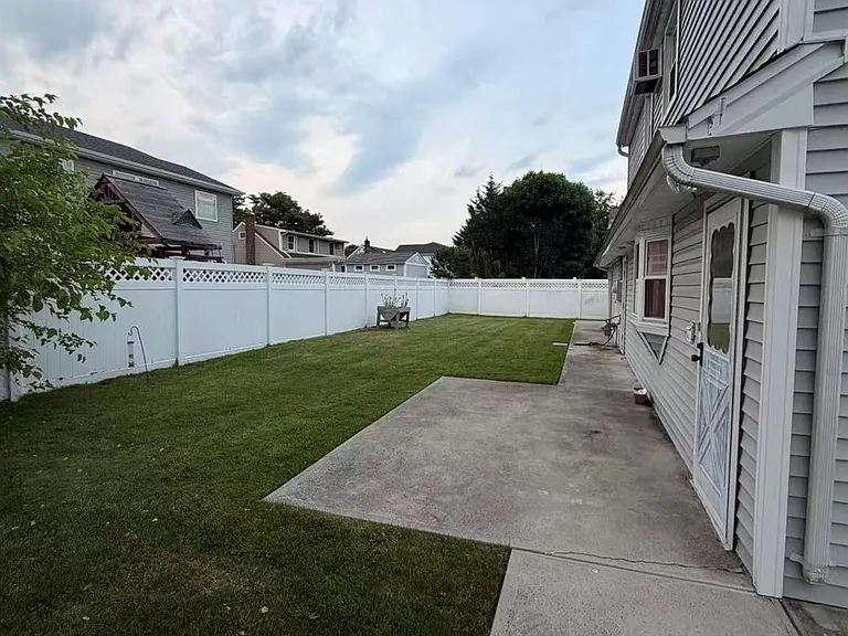 40 Relda St — Photo 6