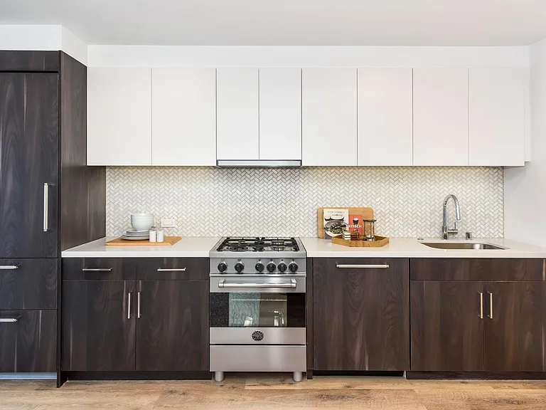 1288 Howard St #330 — Photo 9