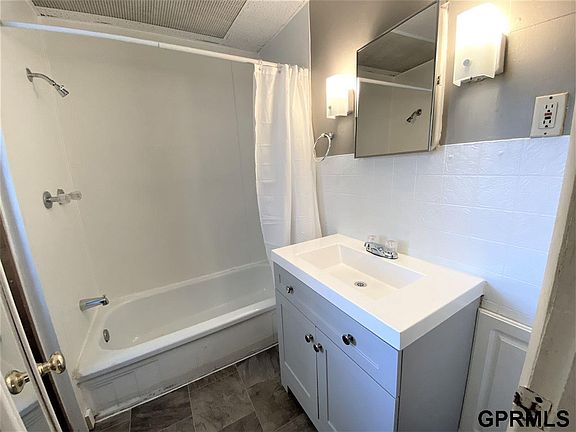 4th image of 614 N 40th St
