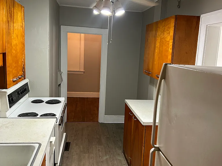 16 Lynwood Ave #1 — Photo 6