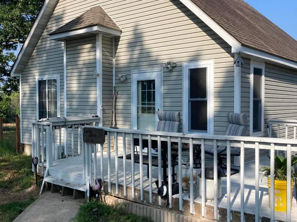 3233 Hofrichter Drive, Mack's Creek, MO 65786