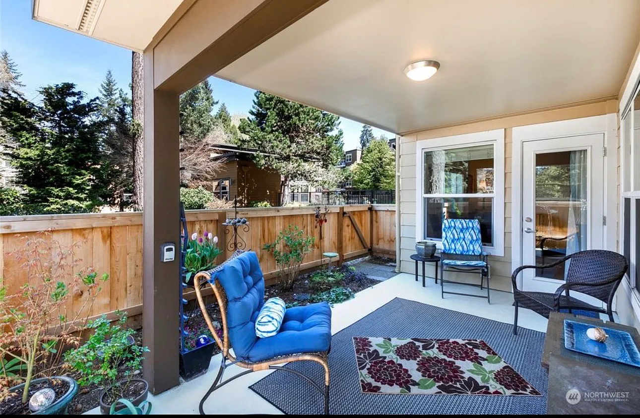2 bed, 914 sqft, $2,700 — Photo 4
