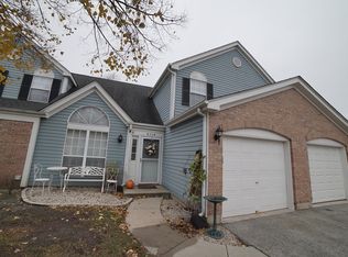 4334 Buckingham Dr, Gurnee, IL 60031
