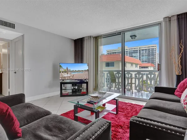 3113 S Ocean Dr APT 404, Hallandale, FL 33009